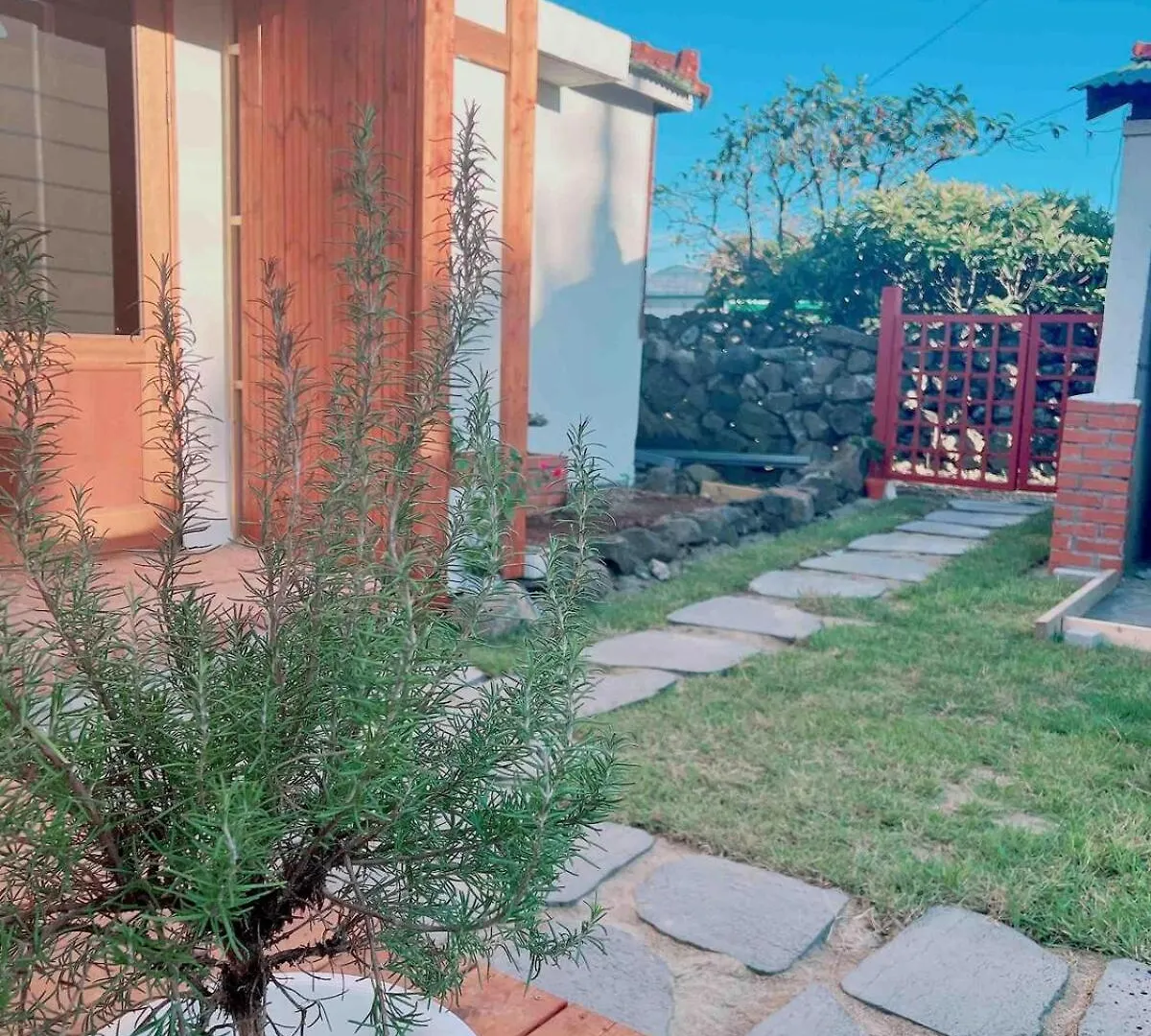 Daire House Idea Otel Jeju
